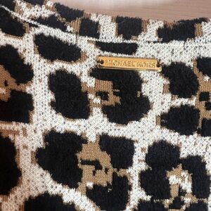 Micheal Kris, size S, animal print color
